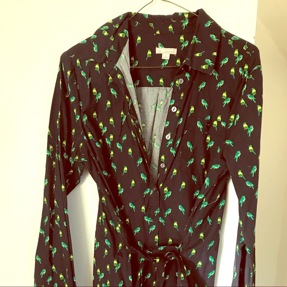 Like new, Navy Blue and Green adorable bird dress!